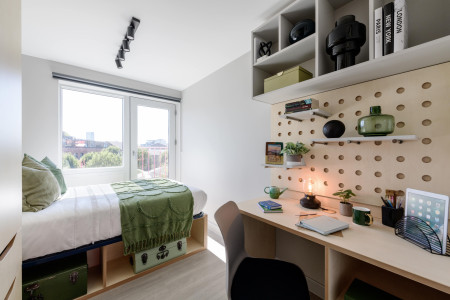 10 Bed Premium Ensuite 10 bed student flat to rent on Stour Road, London, E3