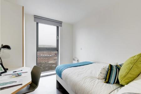 Two Bed En Suite Flat 2 bed student flat to rent on Dunaskin Court, Glasgow, G11