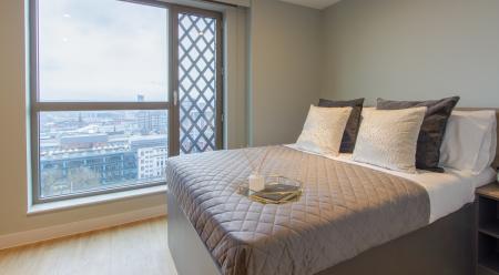 Penthouse 2 Bed Apartment Student flat to rent on Belgrave St, Leeds, LS2