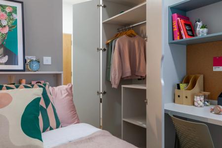 Gold En Suite Student flat to rent on The Waterways, 1 Pump Way, Nottingham, NG1