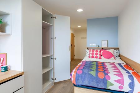 Penthouse En Suite 1 bed student flat to rent on Ty Nant, 185 High Street, Swansea, SA1