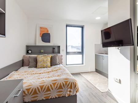 Sky View Studio 1 bed student flat to rent on Oldway Centre, 39 High Street, Swansea, SA1