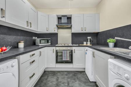5 Bedroom Apartment