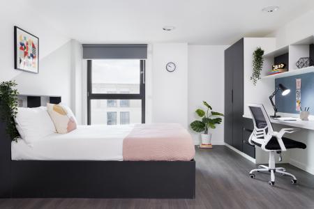 Accessible Platinum En-suite Student flat to rent on Westfield Road, Edinburgh, EH11
