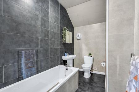 5 Bedroom Apartment