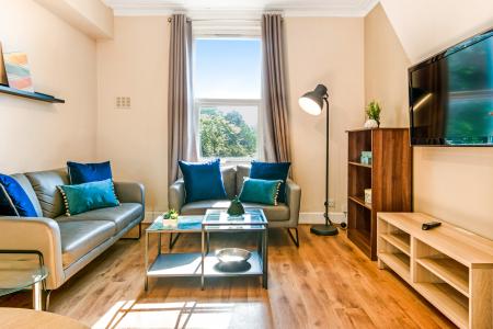 5 Bedroom Apartment