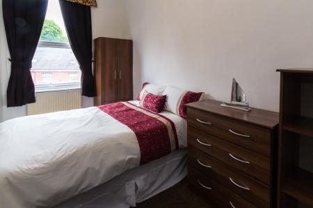5 Bedroom Apartment
