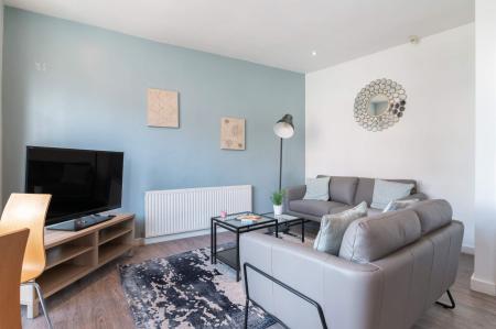 5 Bedroom Apartment