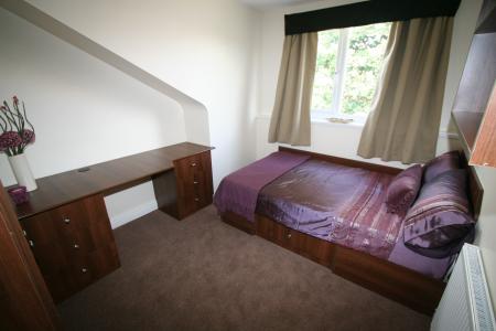 5 Bedroom Apartment