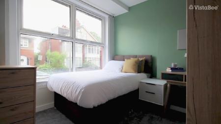 5 Bedroom Apartment