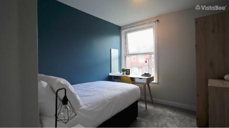5 Bedroom Apartment