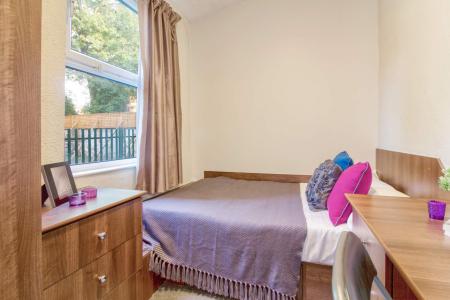 4 Bedroom Apartment