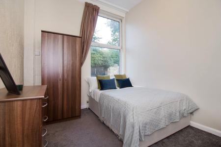 4 Bedroom Apartment