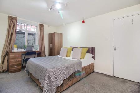 4 Bedroom Apartment