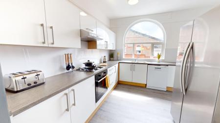 5 bed student house to rent on Allerton Rd, Liverpool, L18