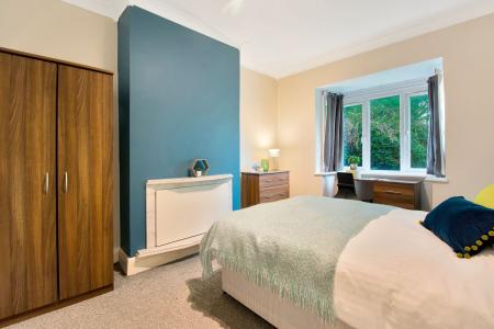 7 Bedroom Apartment