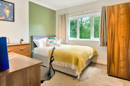 7 Bedroom Apartment