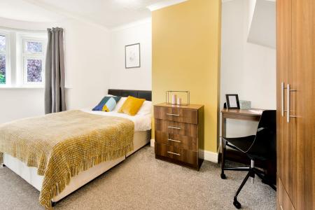 7 Bedroom Apartment
