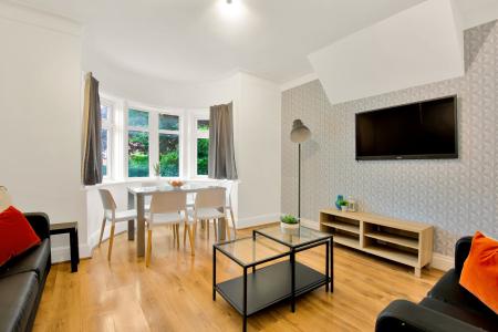 7 Bedroom Apartment
