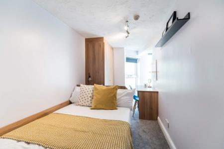 4 Bedroom Apartment