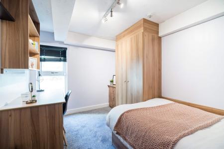 4 Bedroom Apartment