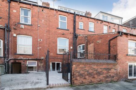 4 Bedroom Apartment