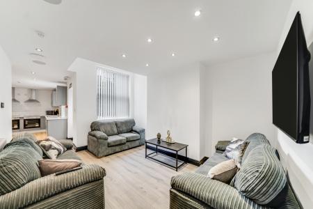 6 bed student house to rent on Rathbone Road, Liverpool, L15
