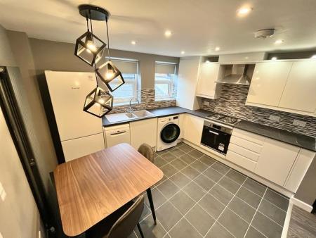 Student studio flat to rent on Percy Street, Newcastle, NE1