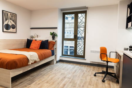 Deluxe Studio Student flat to rent on Cookridge Street, Leeds, LS2
