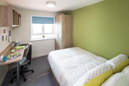 Deluxe Ensuite 3 Bed Student flat to rent on Sturge Close, Birmingham, B29