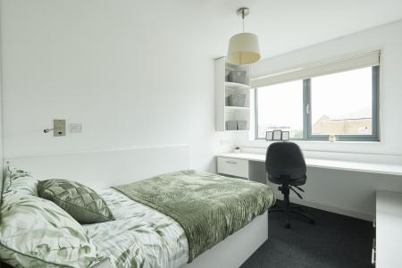 Large En-Suite 1 bed student flat to rent on Newmarket Road, Cambridge, CB5