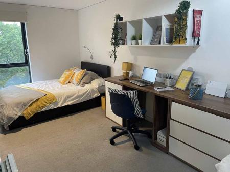 Classic Studio Student flat to rent on Servia Road, Leeds, LS7