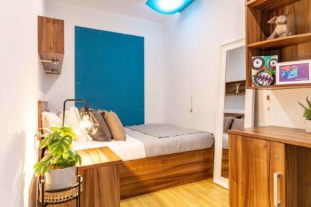 Studio with a Bath Student flat to rent on Dighton Street, Bristol, BS2