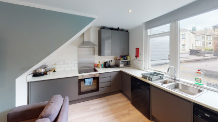 5 bed student house to rent on Gloucester Road, Bristol, BS7