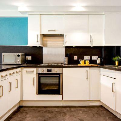 5 Bedroom Apartment
