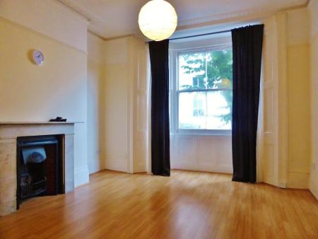 Student studio flat to rent on 19 York Road, Brighton, BN3