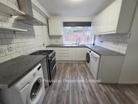 2 bed student house to rent on Ghyll Road, Leeds, LS6