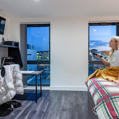Deluxe River Studio Student flat to rent on City Road, Newcastle, NE1