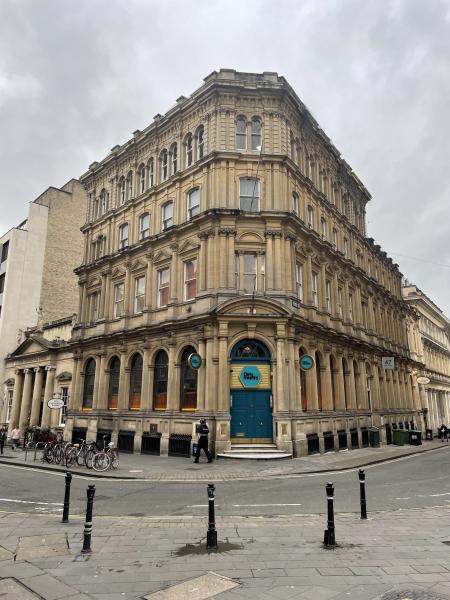 Studio Student flat to rent on Corn Street, Bristol, BS1