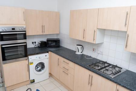 5 bed student house to rent on Filey Road, Manchester, M14