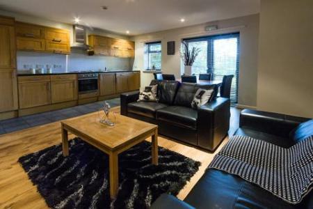 5 Bedroom Apartment