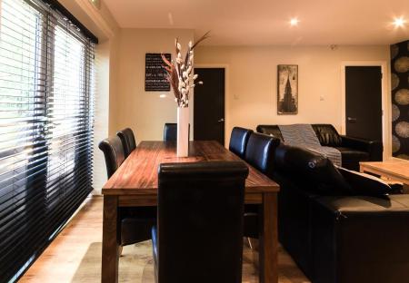 5 Bedroom Apartment