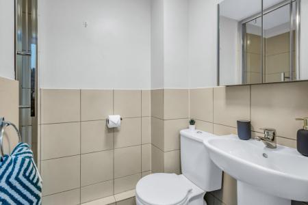 5 Bedroom Apartment