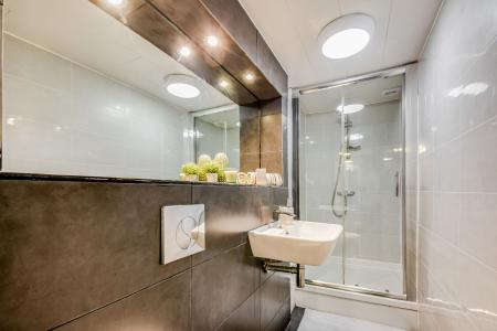 5 Bedroom Apartment
