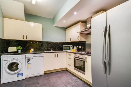 5 Bedroom Apartment