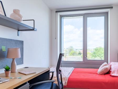 Platinum En Suite 1 bed student flat to rent on Great Court, 78 Rolls Road, London, SE1