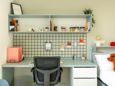 Platinum Studio Student flat to rent on Lower Bristol Road, Bath, BA2