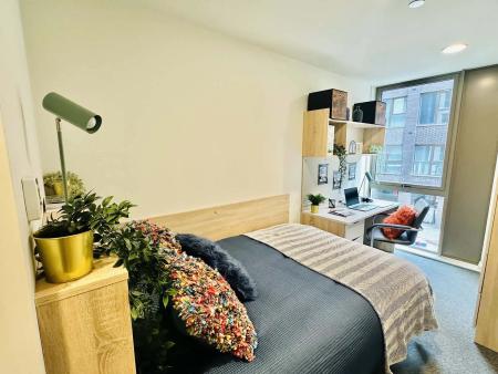 Silver Ensuite - High Floor; 6 bed student flat to rent on Traffic Street, Nottingham, NG2