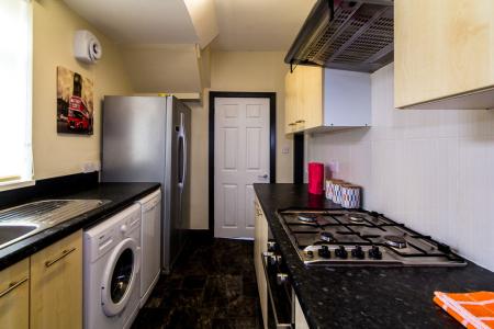 5 Bedroom Apartment