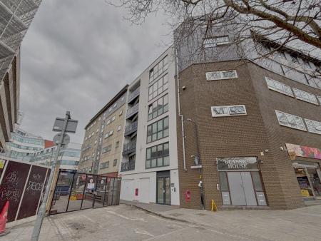 Studio Student flat to rent on Cherry Lane, Bristol, BS1